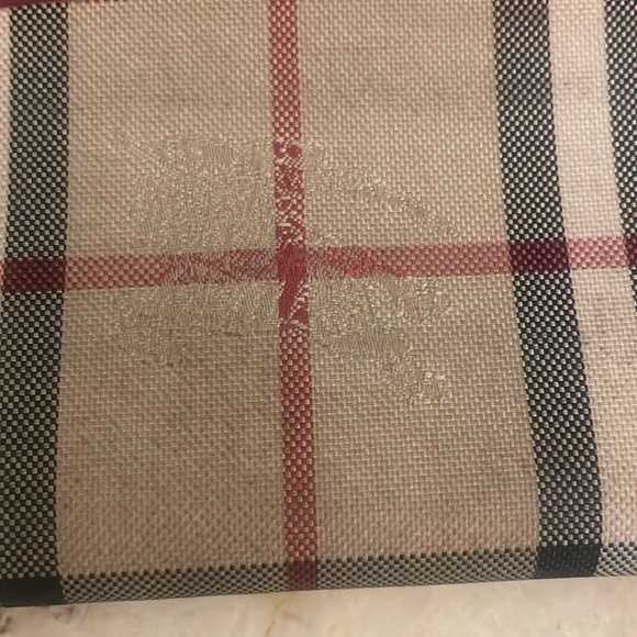 Burberry Vintage Authentic wallet. Chain and insert included . Plaid and Red - Picture 6 of 9